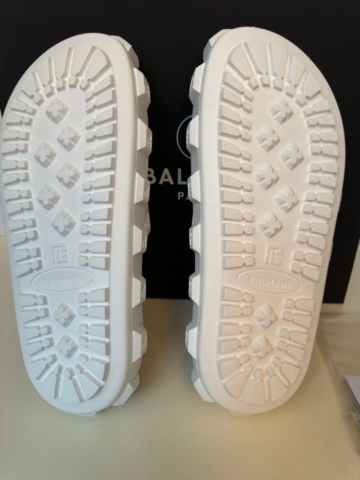 Balmain - Sneakers - Størelse: Shoes / EU 40