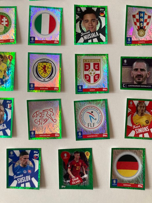 2024 Topps UEFA Euro Stickers All Green Parallels incl. Zidane - 27 Sticker - Næsten så god som ny (NM)