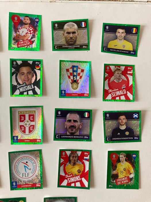 2024 Topps UEFA Euro Stickers All Green Parallels incl. Zidane - 27 Sticker - Næsten så god som ny (NM)