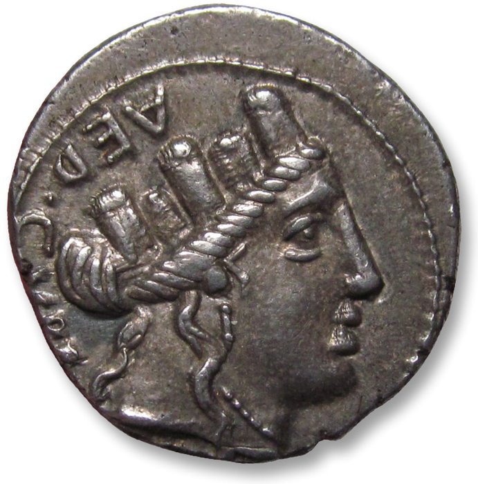 Romerska republiken P Furius Crassipes 84 fKr Denarius Rome mint