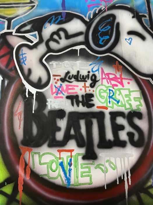 Outside313 - Snoopy  Beatles graffiti