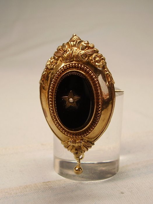 Ingen mindstepris - Broche - 14 karat Gulguld -  705ct tw Onyx - Perle - Victoriansk guldbroche 1880