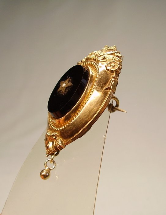 Ingen mindstepris - Broche - 14 karat Gulguld -  705ct tw Onyx - Perle - Victoriansk guldbroche 1880