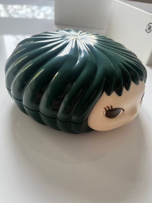 Yoshitomo Nara (1959) - Gummi Girl Candy Jar Brown Green