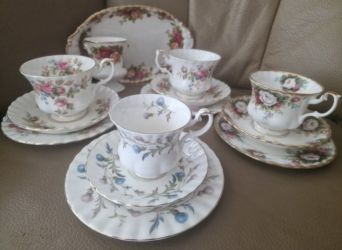 Royal Albert - Kop og underkop (14) - Knogleporcelæn - Kaffestel