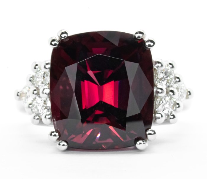 Ring - 18 kraat Hvidguld, Dyb rød (Ceylon) -  9.67ct. tw. Spinel - Diamant - 0,45 ct VS