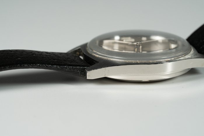 Omega - Genève - 135.041 - Unisex - 1960-1969