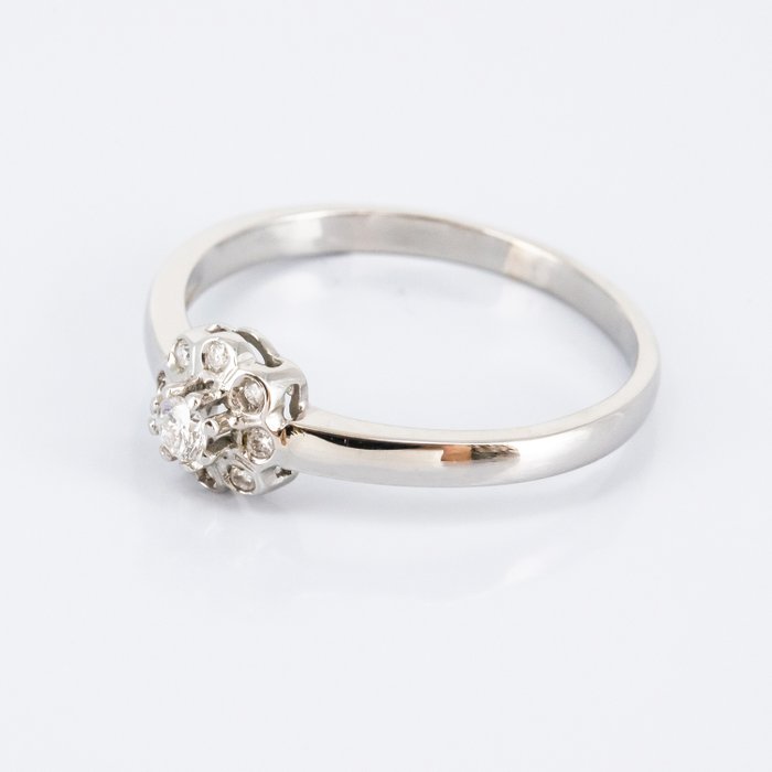 Ring - 18 kraat Hvidguld -  074ct tw Diamant (Natur)  - Diamant