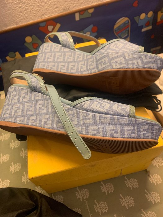 Fendi - Sandaler med kilehæl - Størelse: Shoes / EU 38