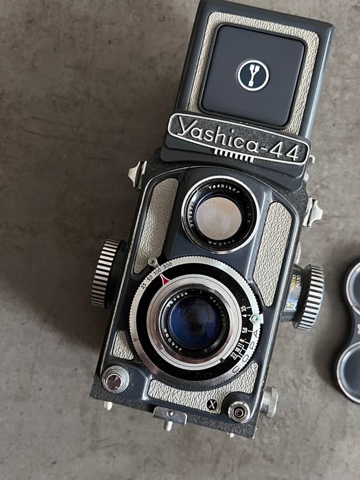 Yashica 44 Baby Grey TLR camera 120/mellemformat kamera  (Ingen mindstepris)