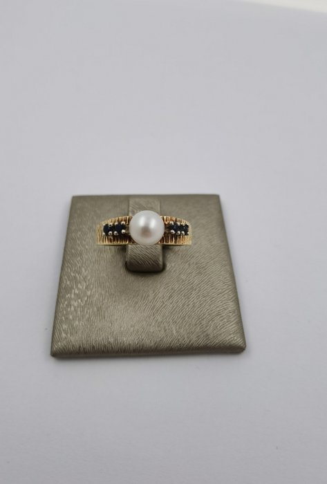 Ring - 14 karat Gulguld Perle - Safir