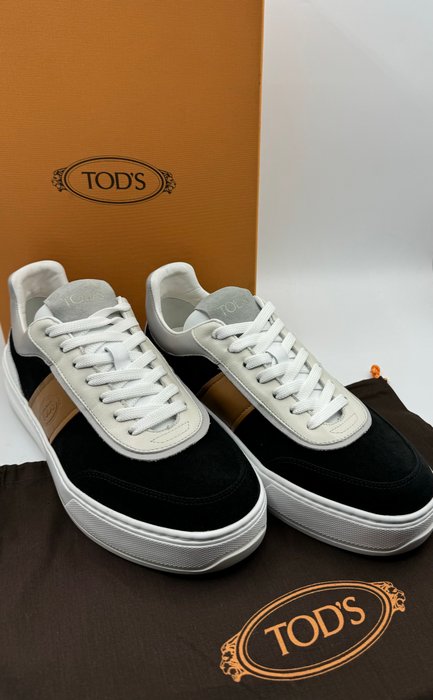 Tod's - Snøresko - Størelse: 41.5 (EU/IT) / 7.5 (UK) / 8.5 (US)