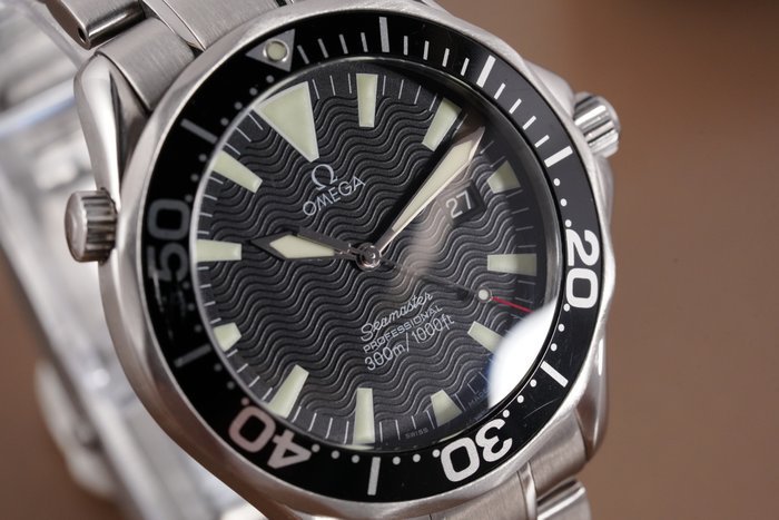 Omega - Seamaster Professional 300m Black Dial Quartz - 22645000 - Mænd - 2000-2010