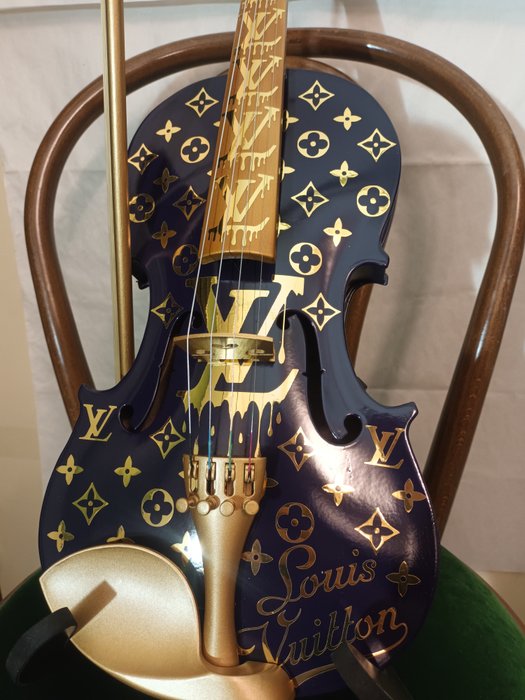 fppopart - Louis vuitton violon  Cassis laqué édition