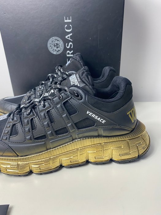 Versace - Sneakers - Størelse: 44 (EU/IT) / 10 (UK) / 11 (US) - Nyt med labels