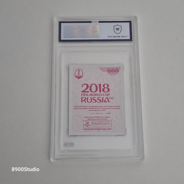 2018 - Panini - World Cup Stickers - Pelé - #668 Pink Back - Gold Foil - Legends - 1 Graded sticker - MGC 9