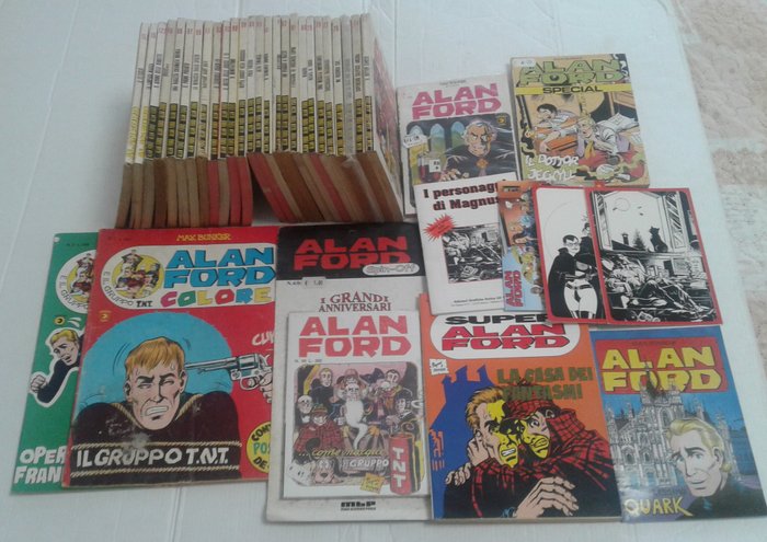 Alan Ford 27x fumetti originali fascia 71/153 - + 10x speciali, cartoline e gadget vari - 1 Comic collection - Første udgave - 1975