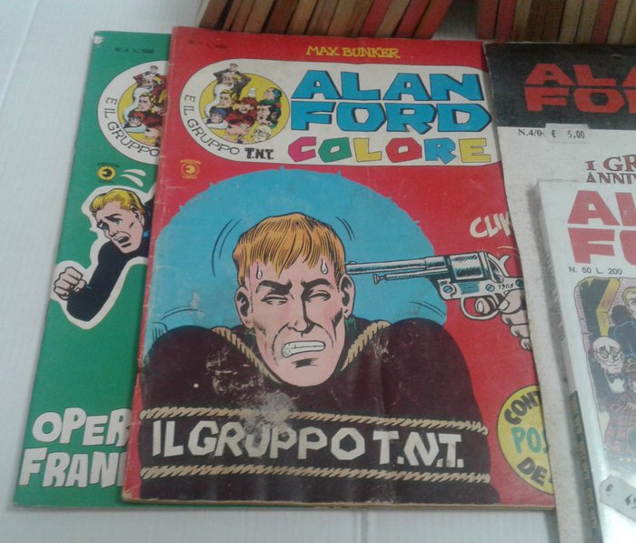 Alan Ford 27x fumetti originali fascia 71/153 - + 10x speciali, cartoline e gadget vari - 1 Comic collection - Første udgave - 1975