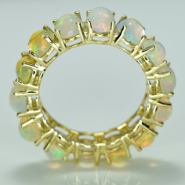 Ring - 14 karat Gulguld -  5.80ct. tw. Opal - Opal Eternity band