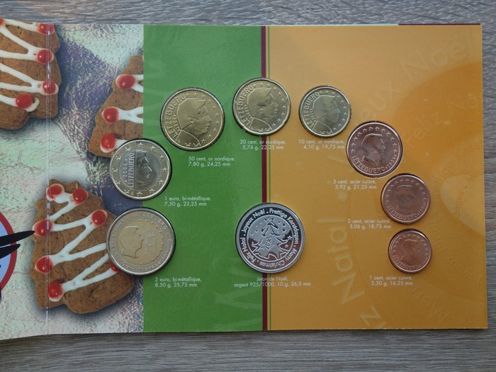 Luxembourg. Year Set (FDC) 2004 "Kerst" met zilveren penning  (Ingen mindstepris)