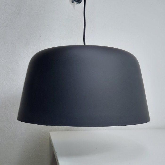 Loevschall - Hængende lampe - Noir Ø44 Pendel - Sort udgave - Metal