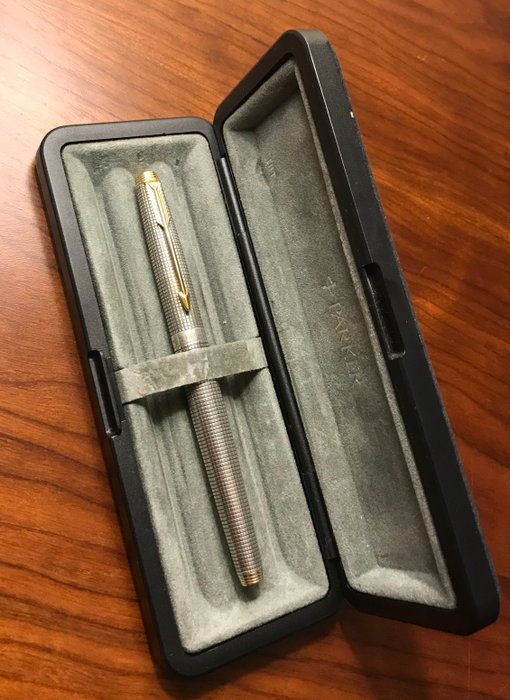 Parker - Rare Made in France,Parker 75 Sterling Silver 925 ,14k Solid Gold Nib and Trims Ciselé  Fountain Pen - Fyldepen