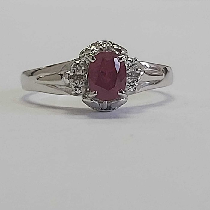 Ring Platin -  0.75ct. tw. Rubin - Diamant