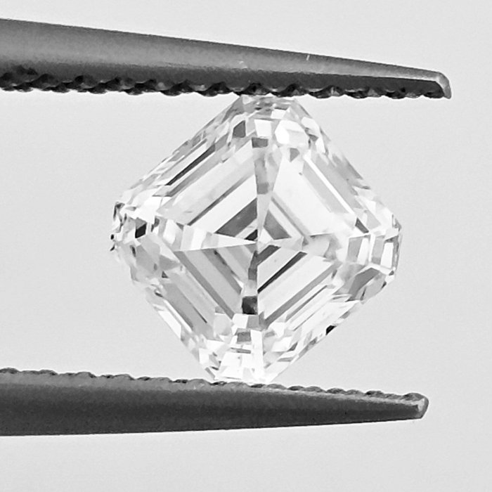 Diamant - 0.90 ct - Asscher - D (farveløs) - VS2