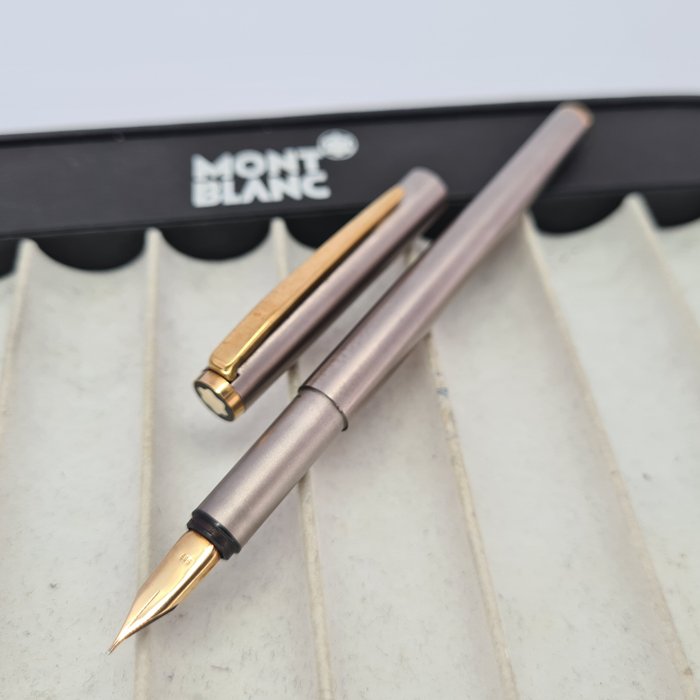 Montblanc - Noblesse - ref 1128 - 14k solid gold nib (EF) - 1980's - Fyldepen