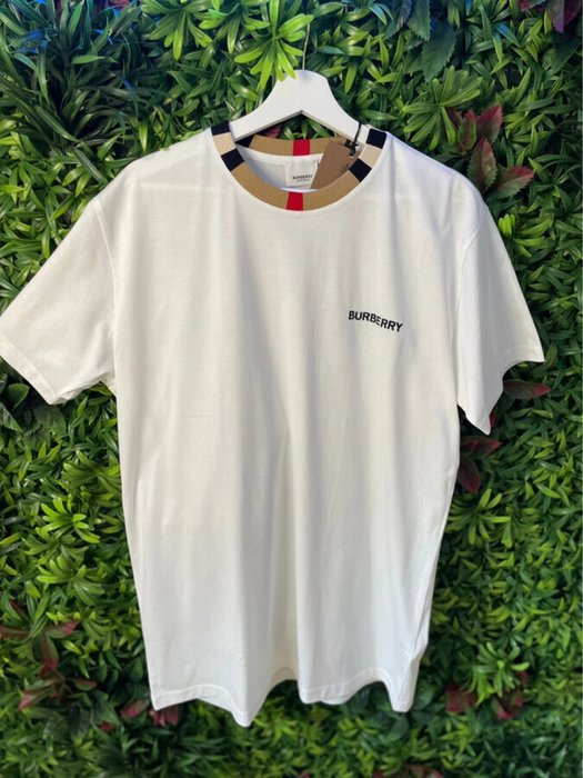 Burberry - T-shirt