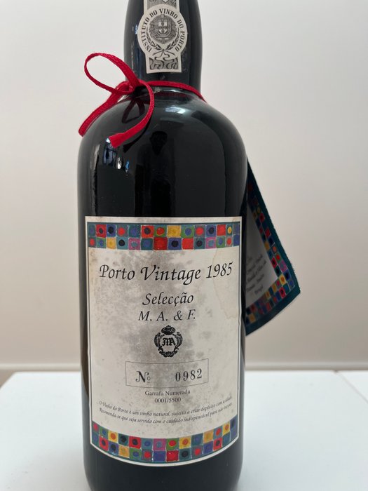 1985 Real Companhia Velha, Manuel Cargaleiro Edition - Vintage Port -  Porto  - 1 Flaske (0,75L)