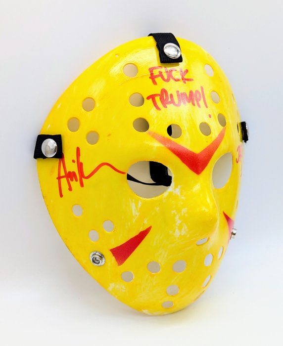 Fredag den 13. - Ari Lehman "The 1st Jason Vorhees" Autograph + inscription "F*** Trump" on a Jason Vorhees mask