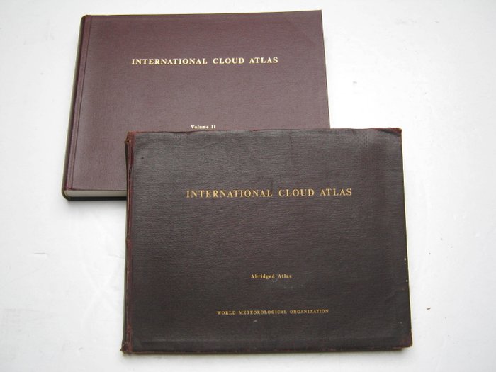 World Meteorological Organization. - International cloud atlas 2 vol. - 1956