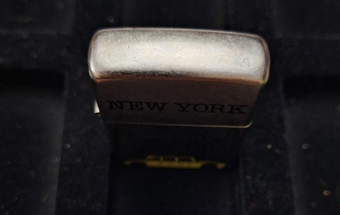 Zippo Taxi NY Año 2010 Mes Septiembre - Lighter - Stål