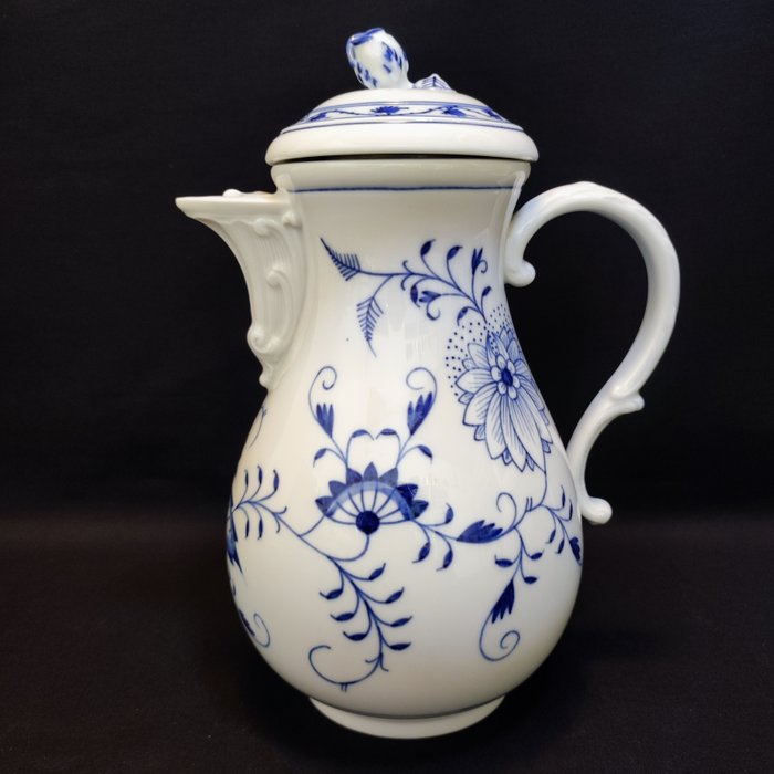 Meissen - Kaffekande - Höhe 240 cm Volumen 12 Liter Zwiebelmuster Neuer Ausschnitt - Porcelæn