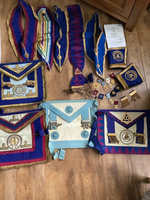 Storbritannien - Badge - Freemasonry Aprons Sashes Medals etc - 20 - midt i (2 verdenskrig)