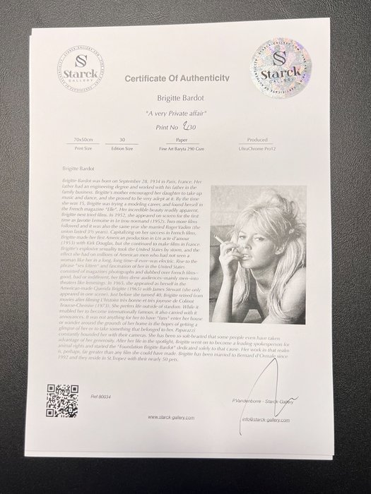 Brigitte Bardot "A very Private affair" - Fine Art Photography - Luxury Wooden Framed 70X50 cm - Limited Edition Nr 01 of 30 - Serial ID 80034 - Original Certificate (COA) Hologram Logo Editor and QR Code