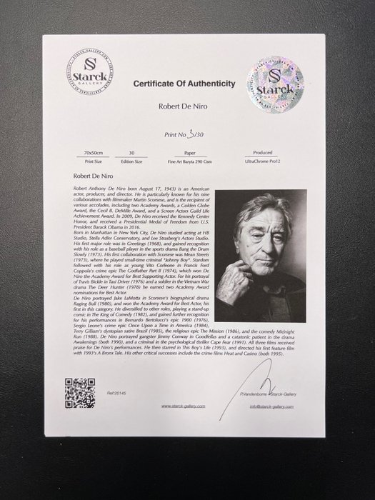 Robert DeNiro - Portrait - Fine Art Photography - Luxury Wooden Framed 70X50 cm - Limited Edition Nr 03 of 30 - Serial ID 20145 - Original Certificate (COA), Hologram Logo Editor and QR Code - 100% New items.