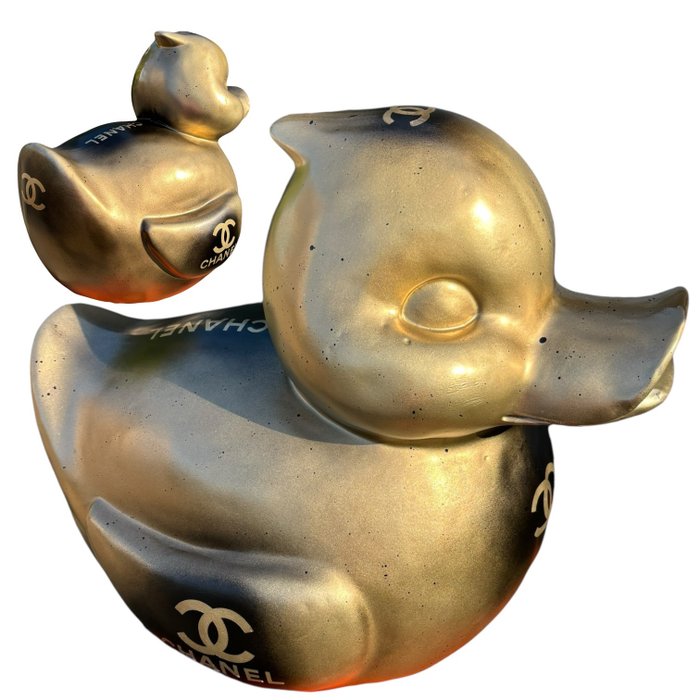 AmsterdamArts - XL Chanel gold Duck statue