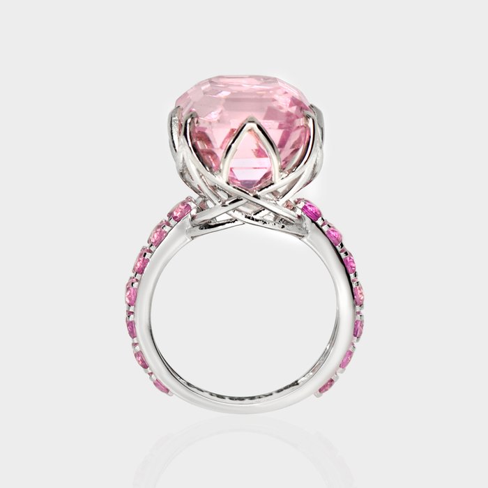 Ingen mindstepris - Ring - 14 karat Hvidguld -  14.18ct. tw. Kunzit - Safir - IGI 12,68 ct Pink