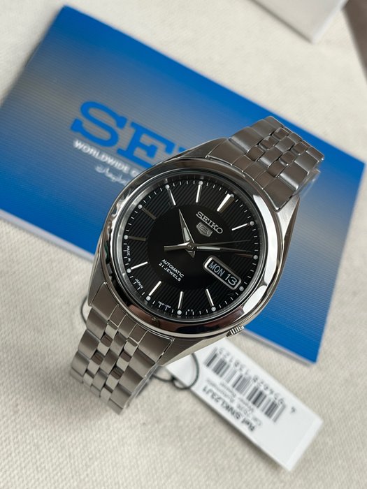 Seiko - 5 - Automatic Day Date - SNKL23J1 - Ingen mindstepris - Mænd - 2011-nu