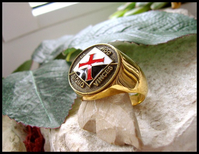 Sjælden Knights Templar Seal Crest Keramisk Emalje Latinske ord Bronze  24kt forgyldt - Ring