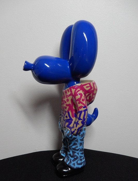 Enigme09 (1979) - Blue Street Balloon Dog