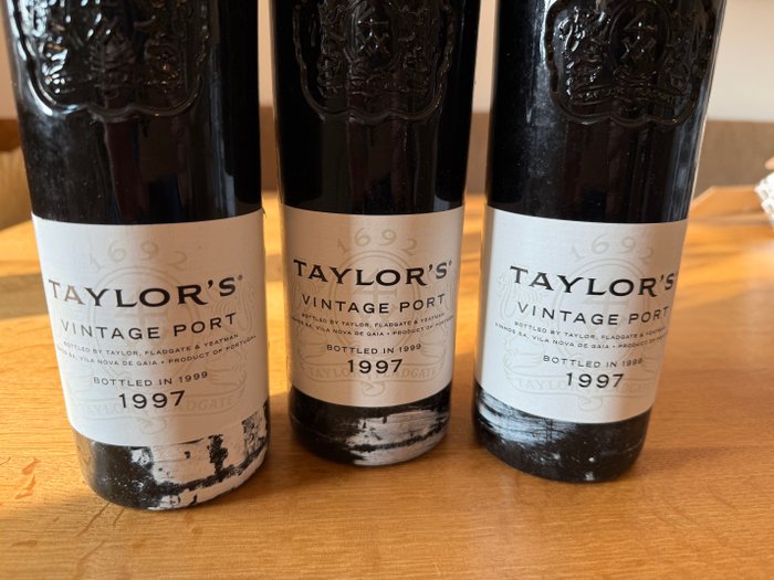 1997 Taylor‘s - Vintage Port - Flasket 1999 -  Douro  - 3 Flasker (0,75 L)