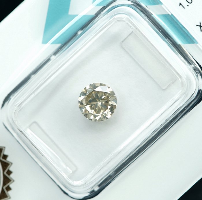 1 pcs Diamant  (Naturfarvet)  - 1.00 ct - Light Brunlig Gul - SI2 - International Gemological Institute (IGI)