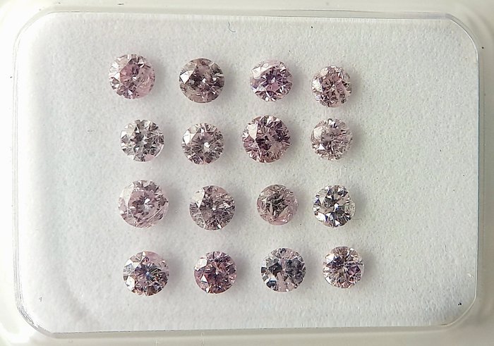 Ingen mindstepris - 16 pcs Diamant  (Naturfarvet)  - 0.69 ct - Rund - Fancy light, Very light Brunlig, Lilla Lyserød - I1, I2 - Antwerp Laboratory for Gemstone Testing (ALGT)