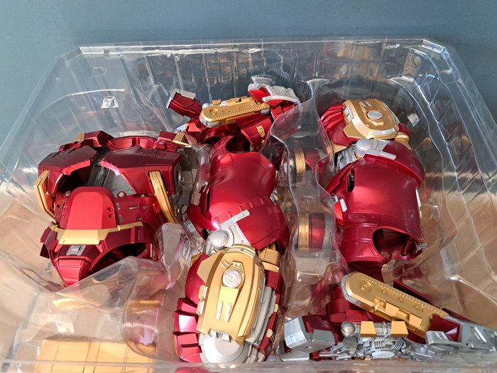 The avengers hulkbuster 45 cm