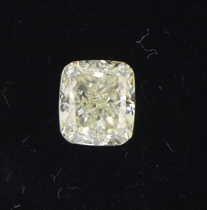 1 pcs Diamant  (Naturfarvet)  - 0.85 ct - Pude - VS2 - Gemological Institute of America (GIA) - U-V rækkevidde