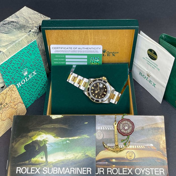 Rolex - Submariner Date - 16803 - Unisex - 1984