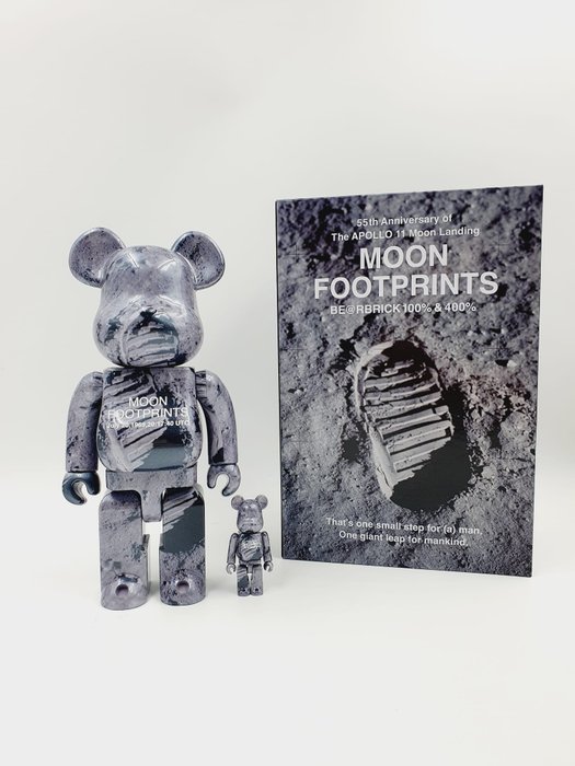 Nasa x Medicom Toy - Be@rbrick x Nasa  Moon Foot Prints Bearbrick 2024